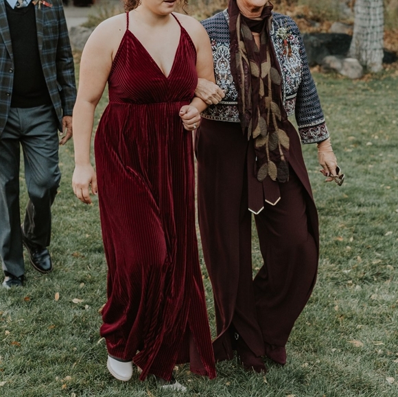 Jumpsuit size 12 Merlot Floor length. 2 Pieces with scarf. Semi-formal - Picture 3 of 9